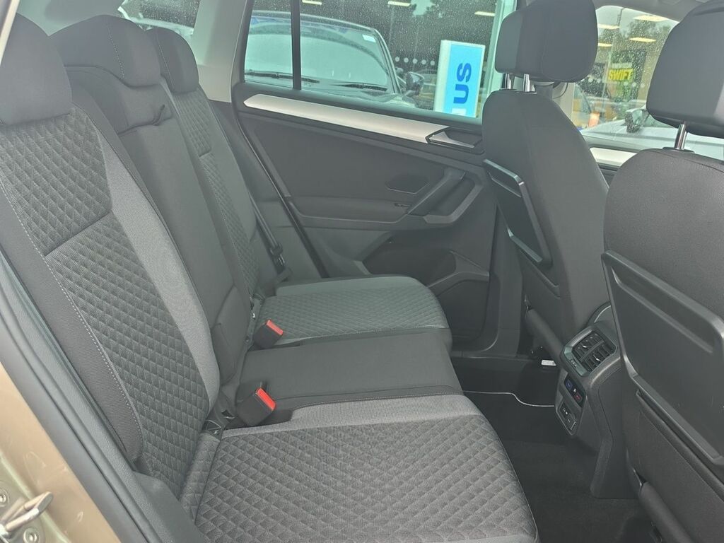 Volkswagen Tiguan  White #15