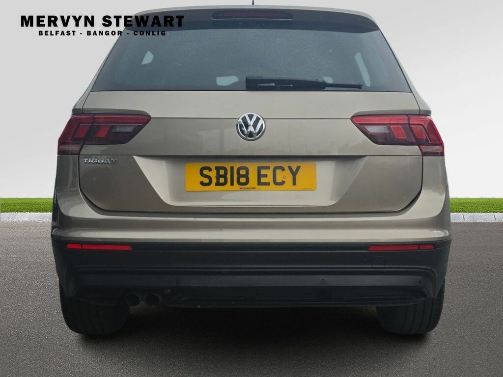 Volkswagen Tiguan  White #7
