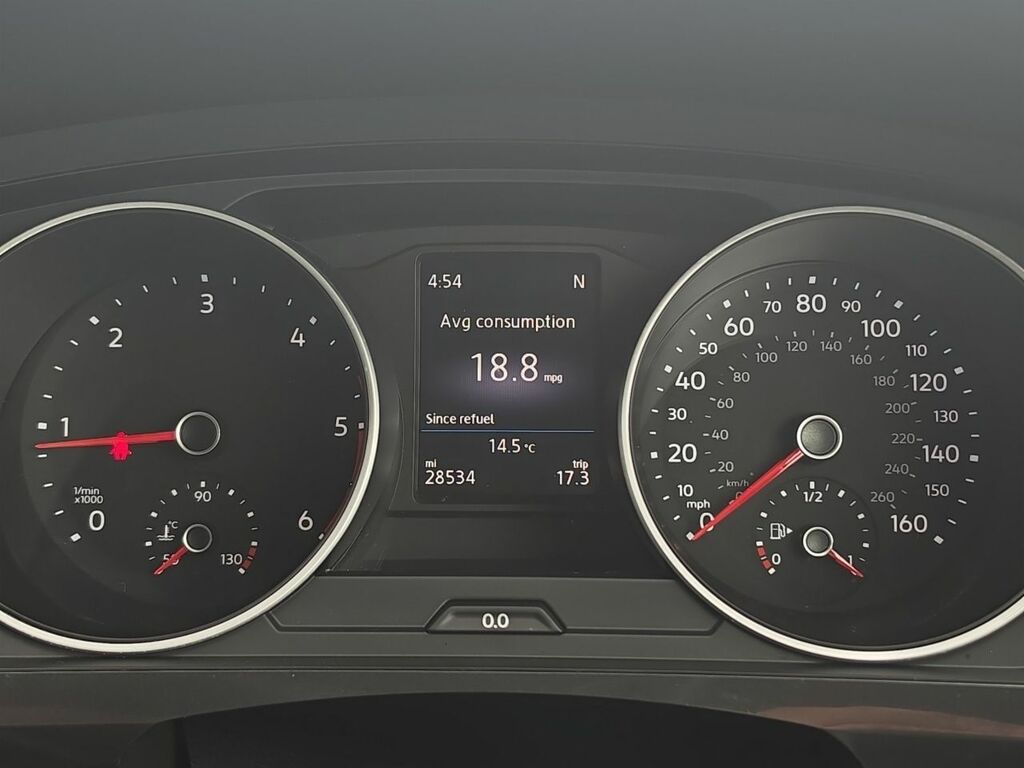 Volkswagen Tiguan  White #17