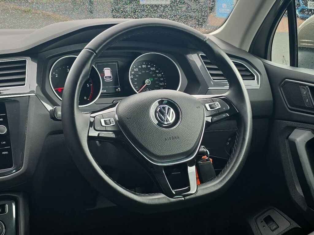 Volkswagen Tiguan  White #14