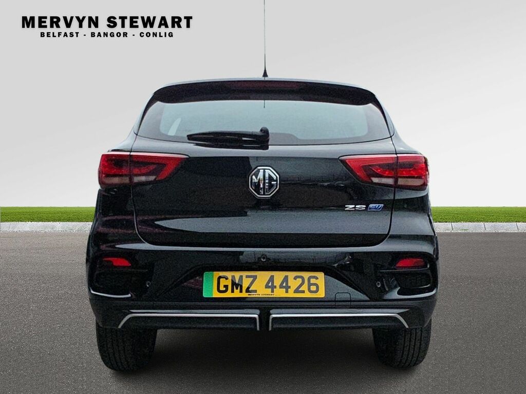 MG ZS Hat Se Ev Au Black #4