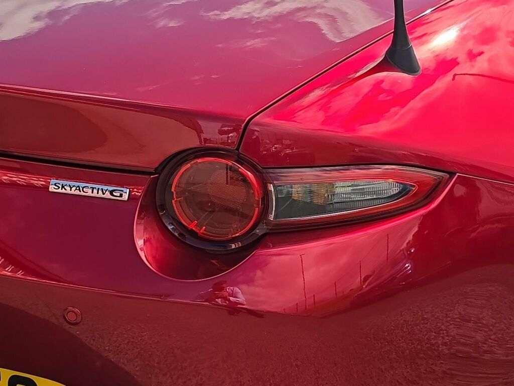 Mazda MX-5 Convertible White #23
