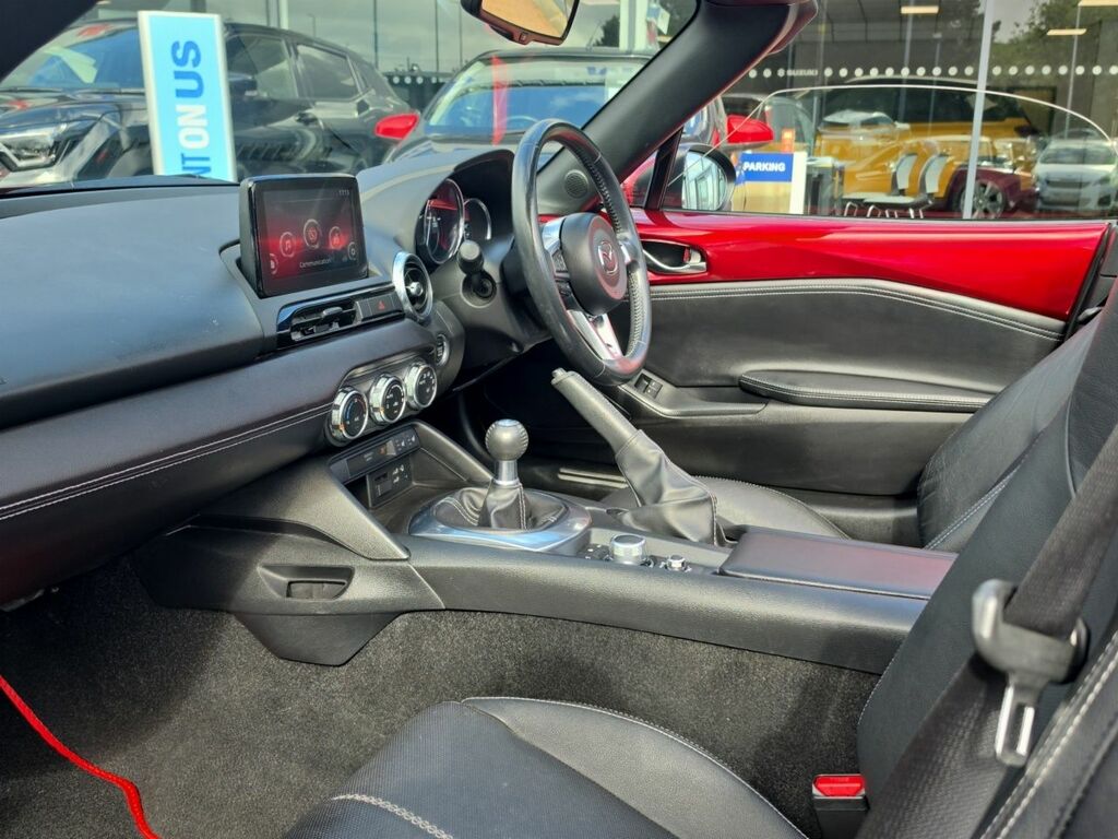 Mazda MX-5 Convertible White #10