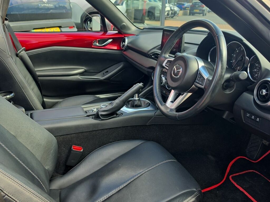 Mazda MX-5 Convertible White #12