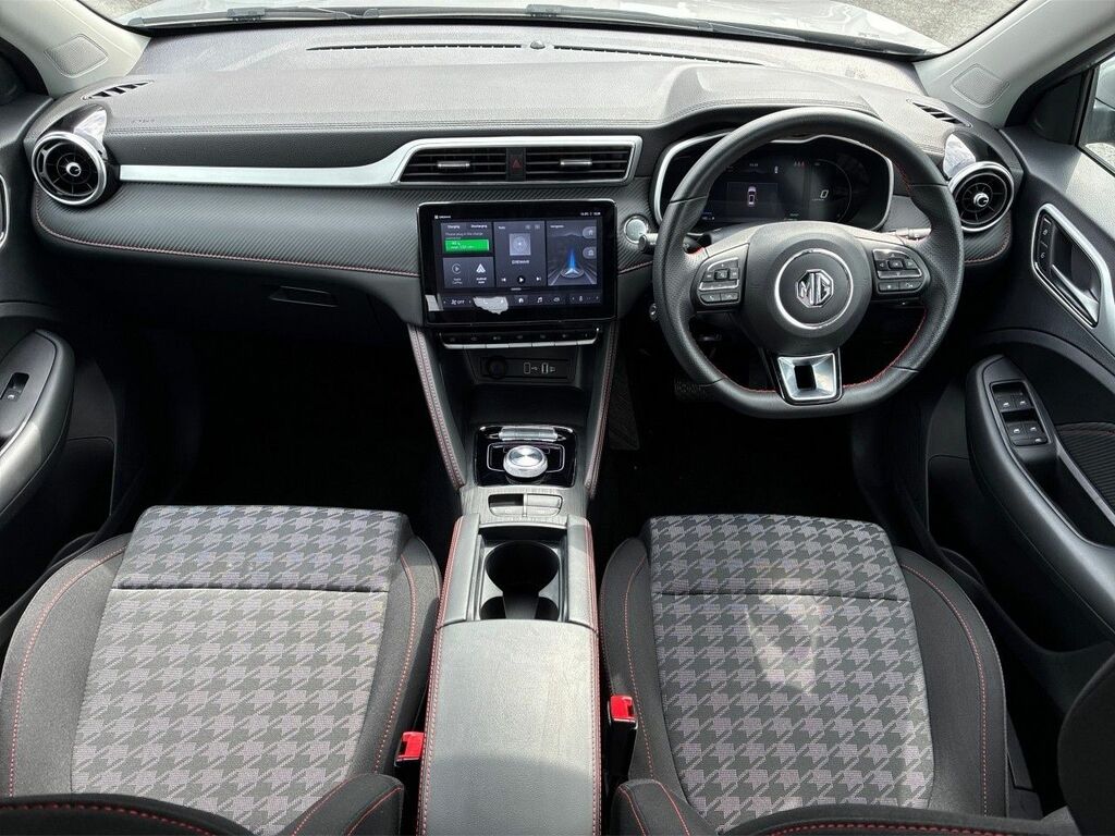 MG ZS Hat Se Ev Au Silver #2
