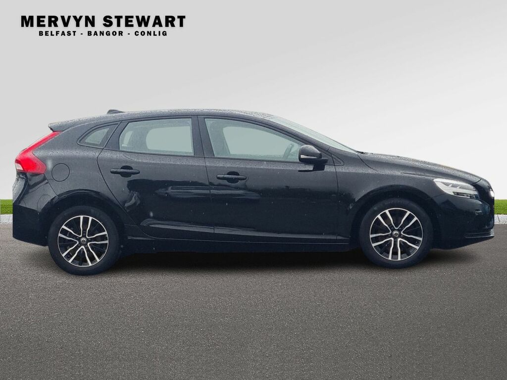 Volvo V40 Momentum Nav T2 Black #5