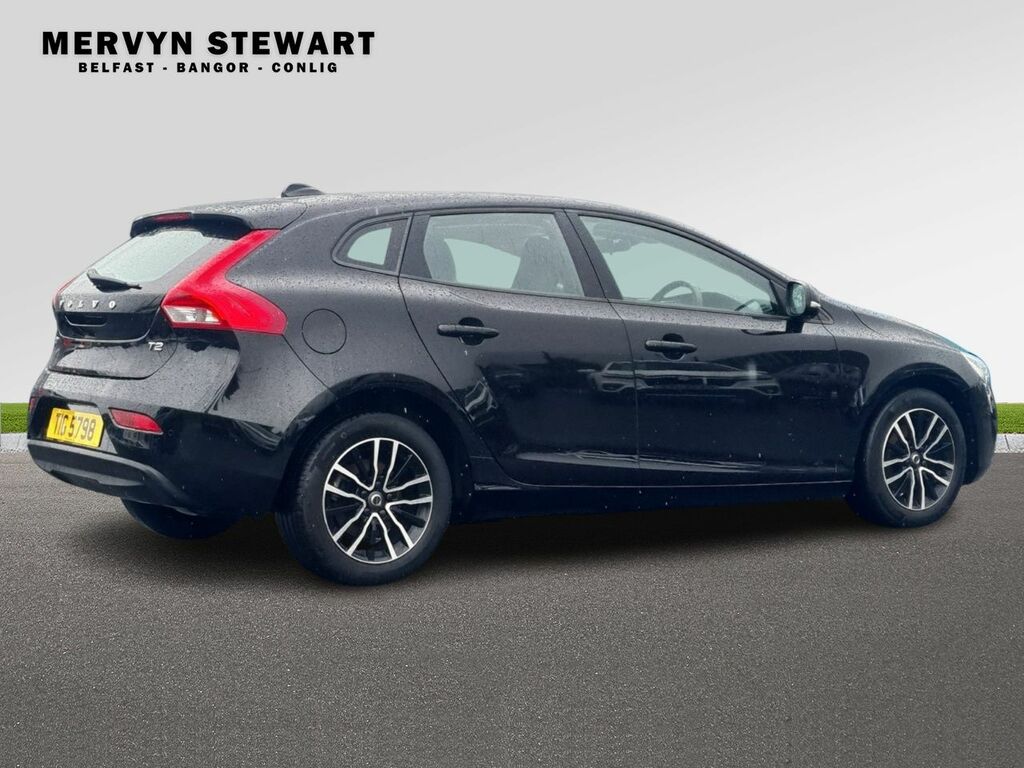 Volvo V40 Momentum Nav T2 Black #6