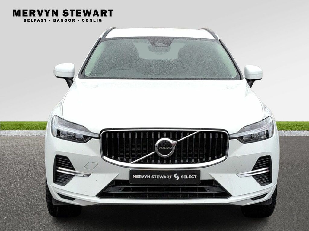 Volvo XC60 Momentum B5 Mhev White #3