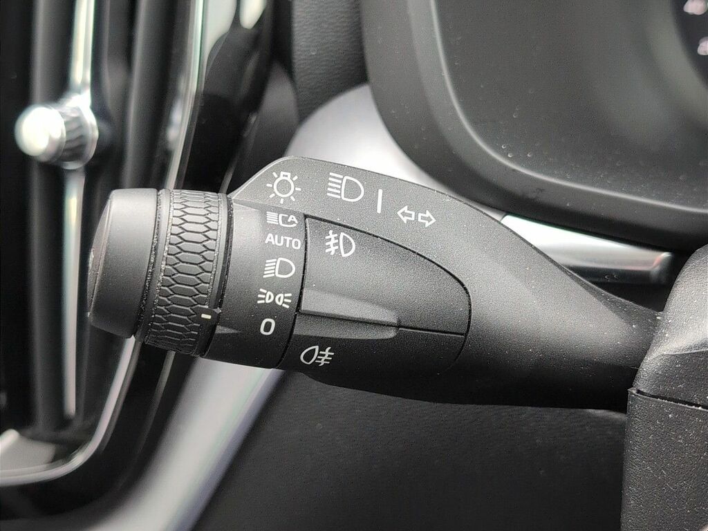 Volvo XC60 2.0 B5p Plus Dark Awd Geartronic Grey #27