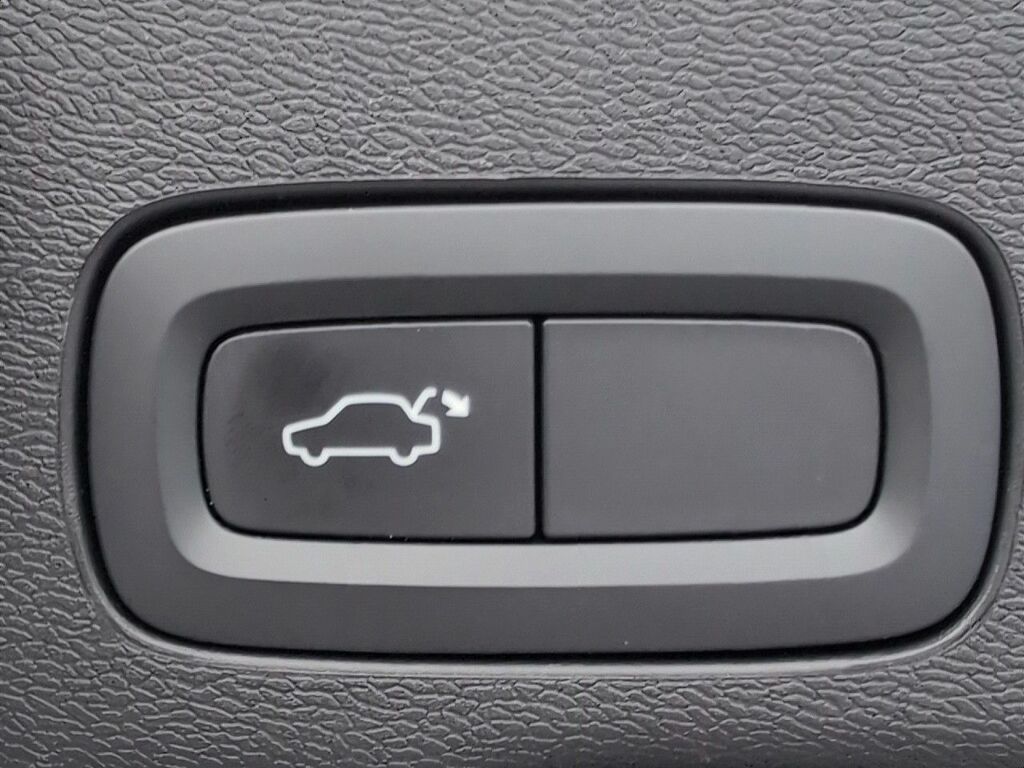 Volvo XC60 2.0 B5p Plus Dark Awd Geartronic Grey #44
