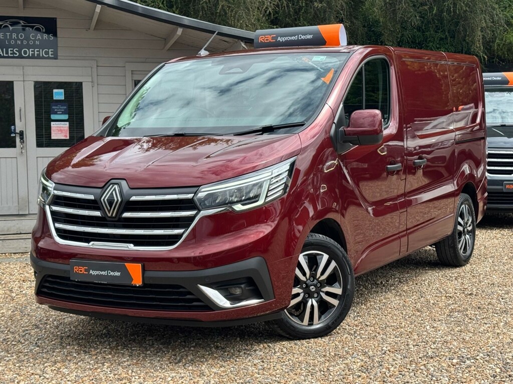 Renault Trafic Mpv Red #4