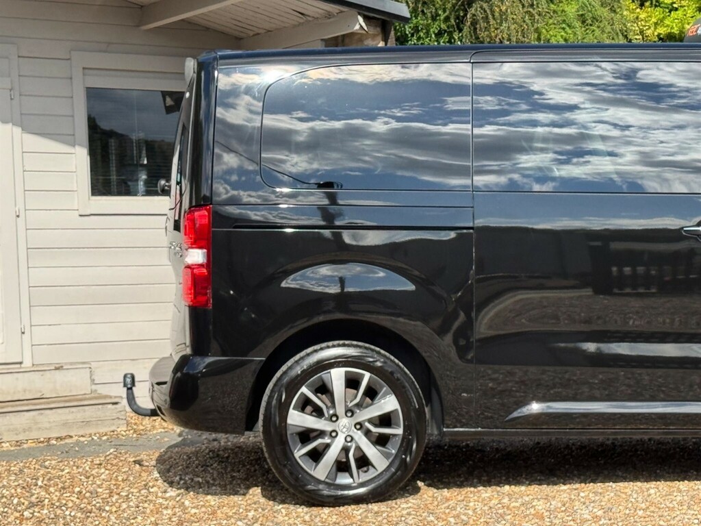 Toyota Verso 2.0D Family Medium Mpv Mwb Euro 6 Ss Black #5