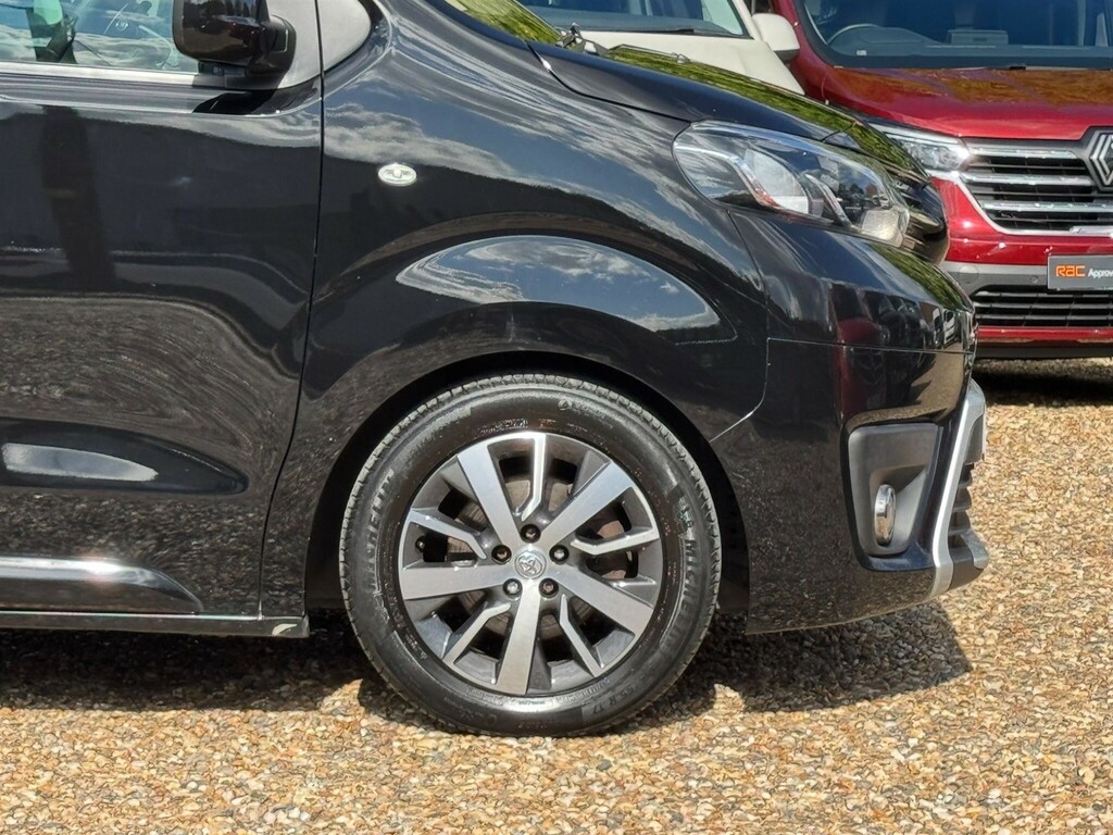 Toyota Verso 2.0D Family Medium Mpv Mwb Euro 6 Ss Black #4