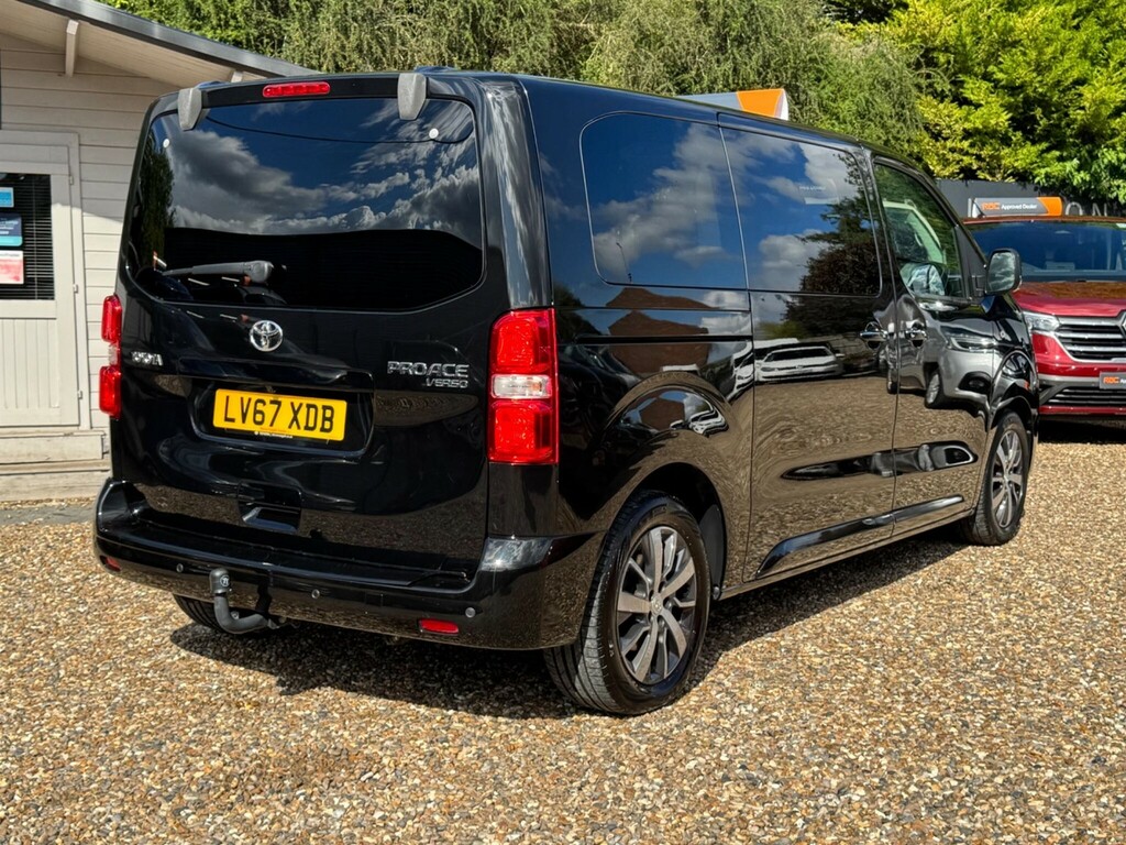 Toyota Verso 2.0D Family Medium Mpv Mwb Euro 6 Ss Black #6