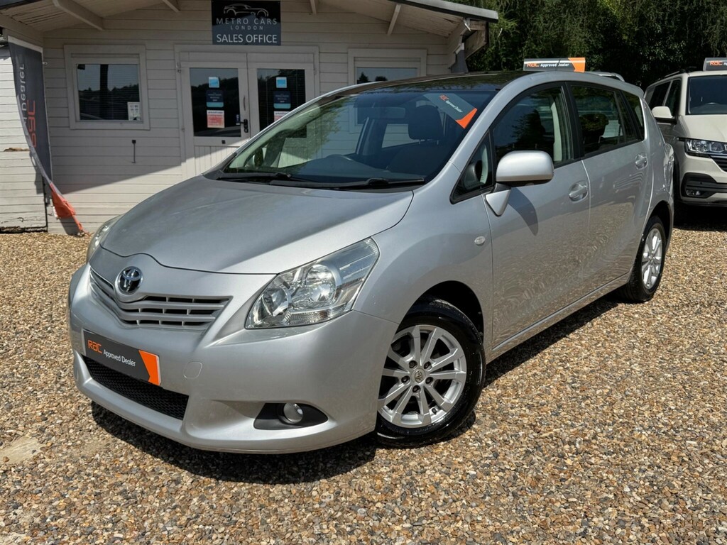 Toyota Verso Mpv Blue #7