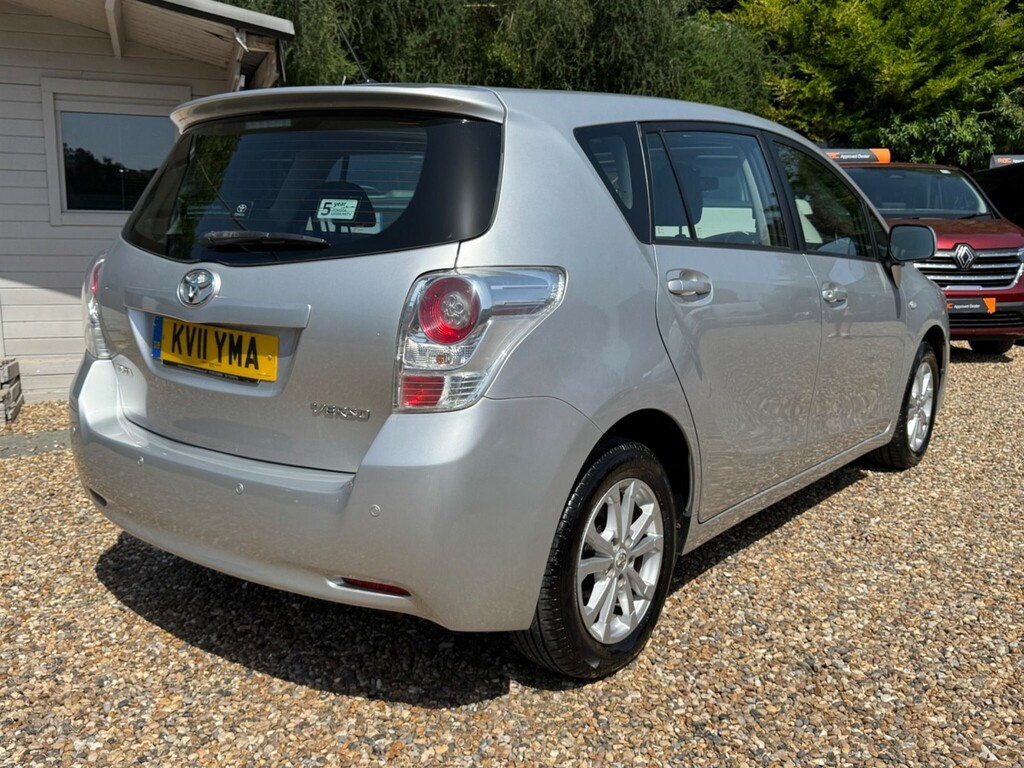 Toyota Verso 1.8 V-matic Tr Multidrive S Euro 5 Silver #6