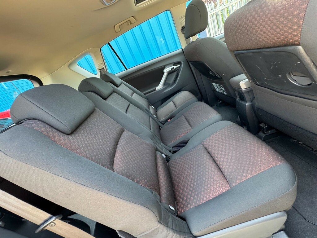 Toyota Verso Mpv Blue #19