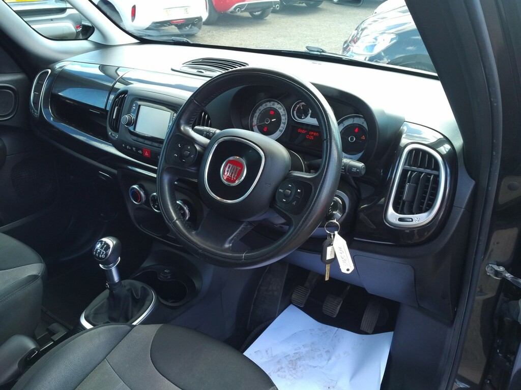 Fiat 500L Suv Red #13