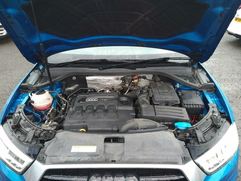 Audi Q3 2L S Line Plus Red #26