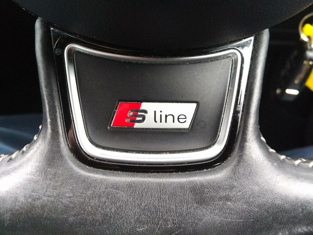 Audi Q3 2L S Line Plus Red #46