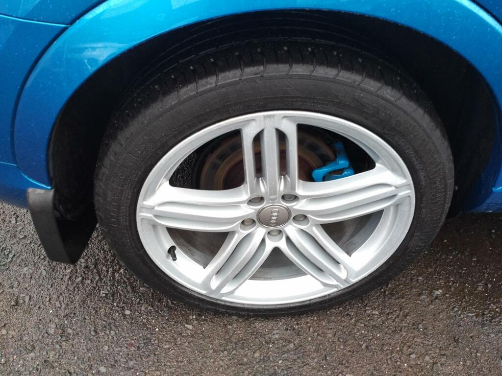 Audi Q3 2L S Line Plus Red #17
