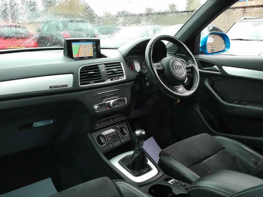 Audi Q3 2L S Line Plus Red #23