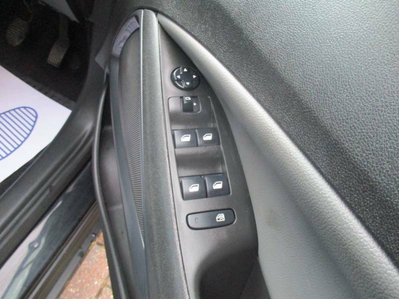 Vauxhall Crossland X 1.2 Turbo Elite Nav Suv Black #14