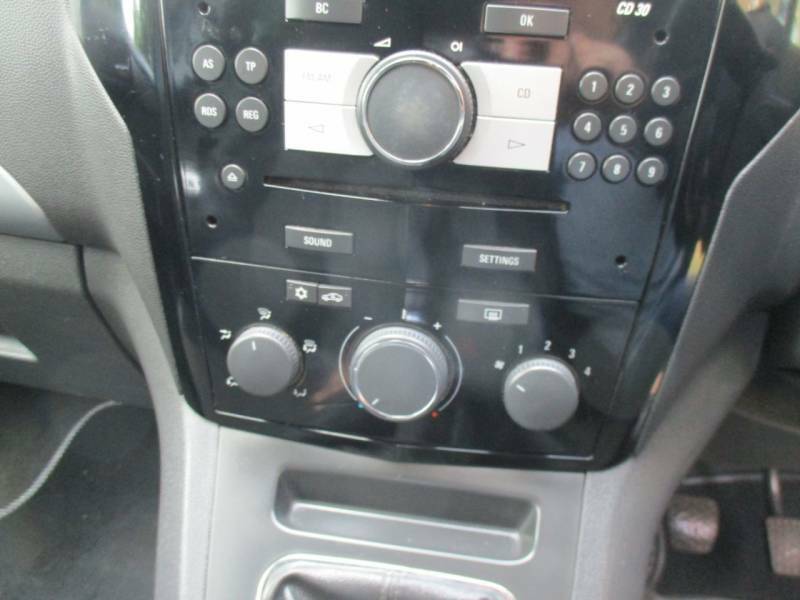 Vauxhall Zafira #16