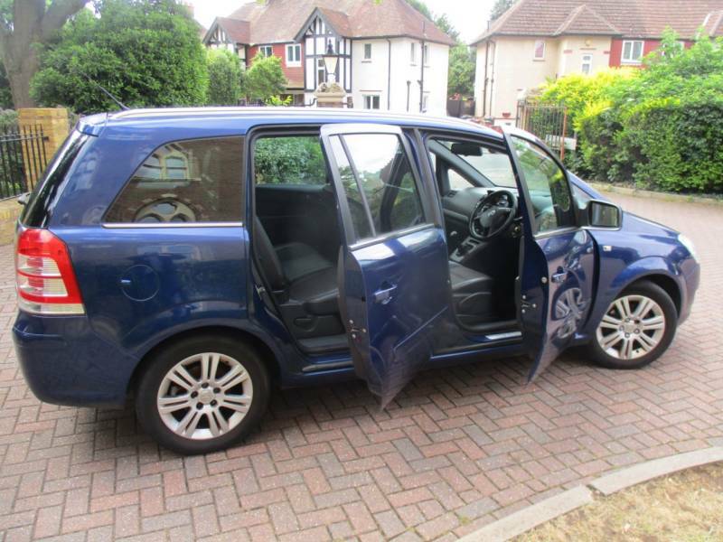 Vauxhall Zafira #9