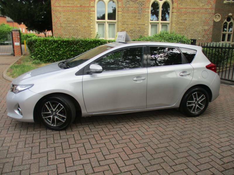 Toyota Auris 1.6 V-matic Icon Full Toyota History Satnav Silver #5