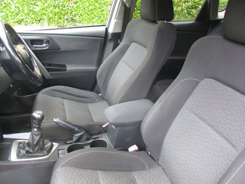 Toyota Auris Excel Silver #28