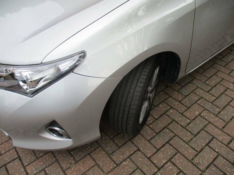 Toyota Auris Excel Silver #25