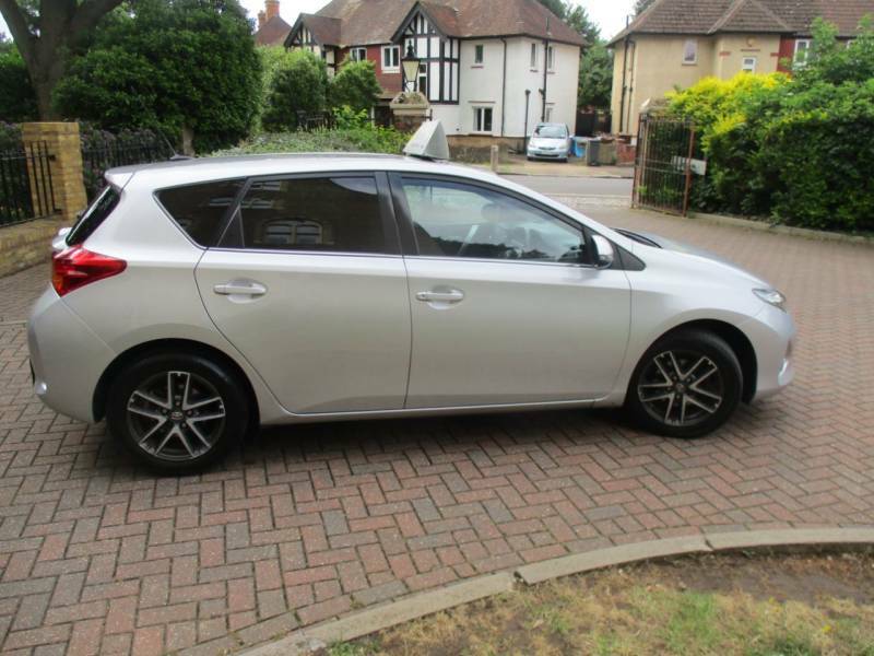 Toyota Auris Excel Silver #9