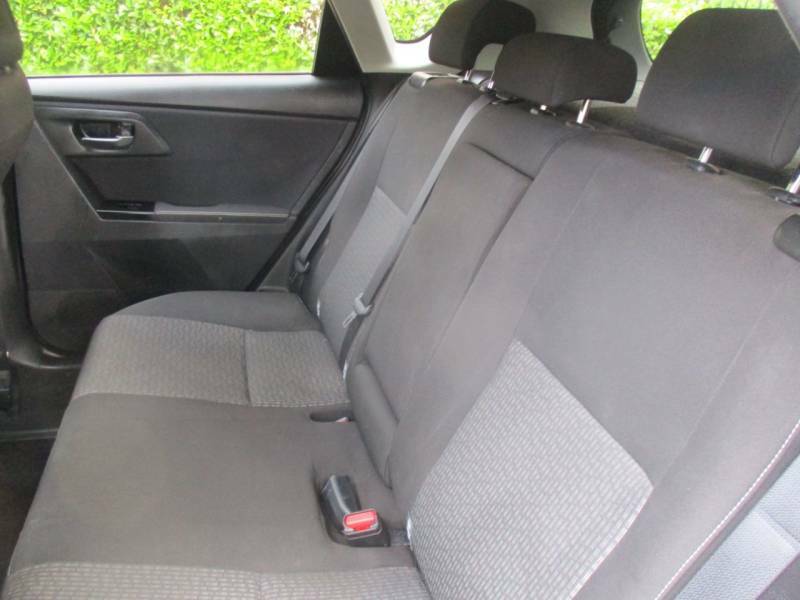 Toyota Auris Excel Silver #30
