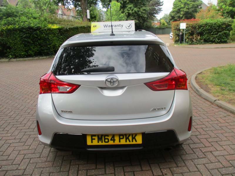 Toyota Auris Excel Silver #7