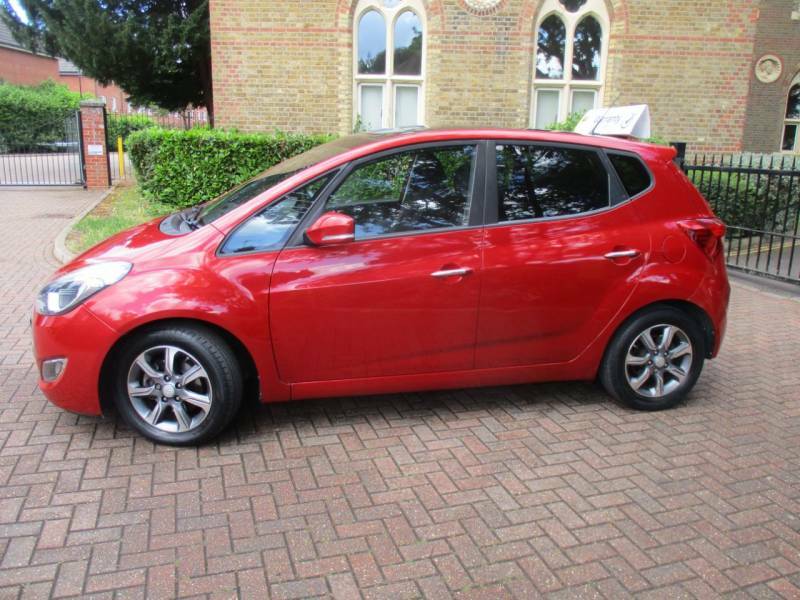 Hyundai Ix20 1.6 Crdi Blue Drive Premium Fsh Bluetooth Allo Red #3