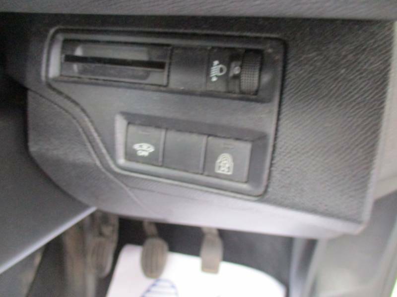 Peugeot 3008 1.2 Puretech Allure Fsh Satnav Bluetooth - 201 LC18TWE White #2