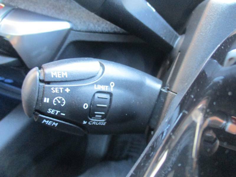 Peugeot 3008 Active Blue #43