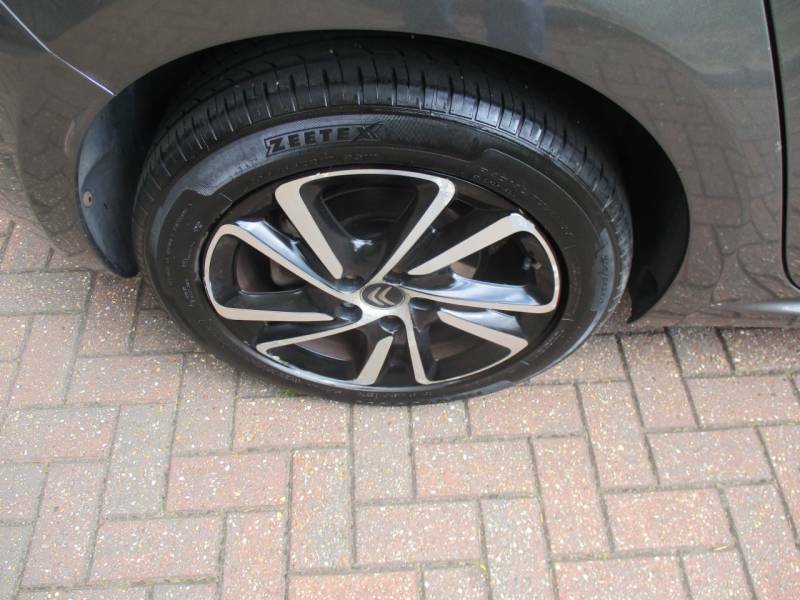 Citroen C4 SpaceTourer 1.2 Puretech Flair Ss White #26