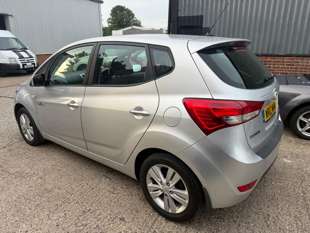 Hyundai Ix20 Active Silver #4