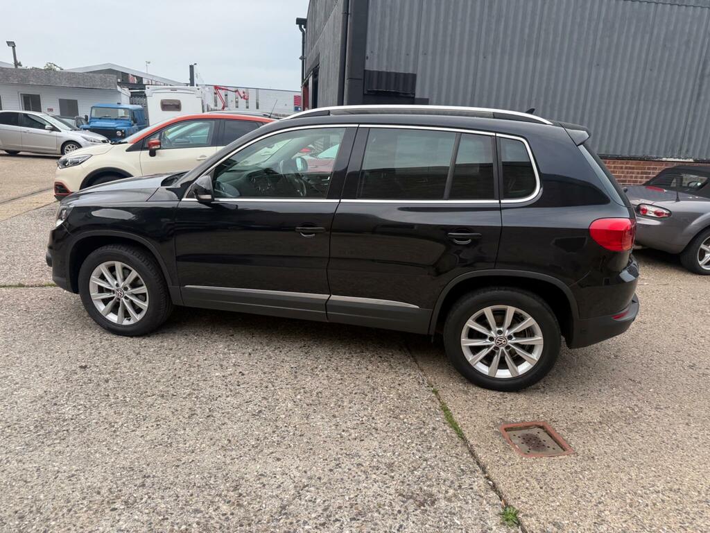 Volkswagen Tiguan Silver #12