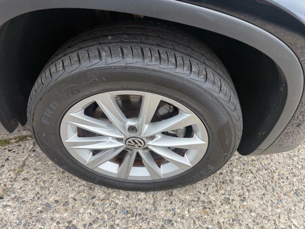Volkswagen Tiguan Silver #34
