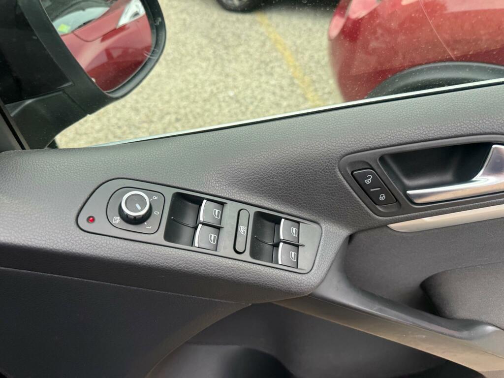 Volkswagen Tiguan Silver #27
