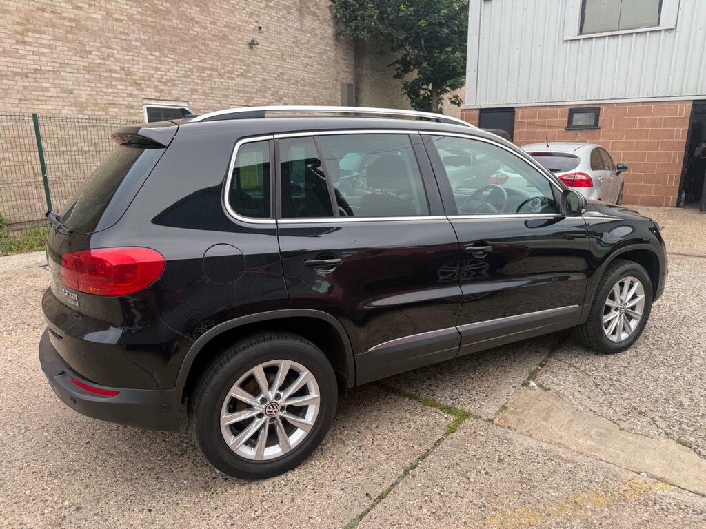 Volkswagen Tiguan Silver #15