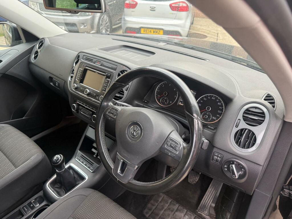 Volkswagen Tiguan Silver #16