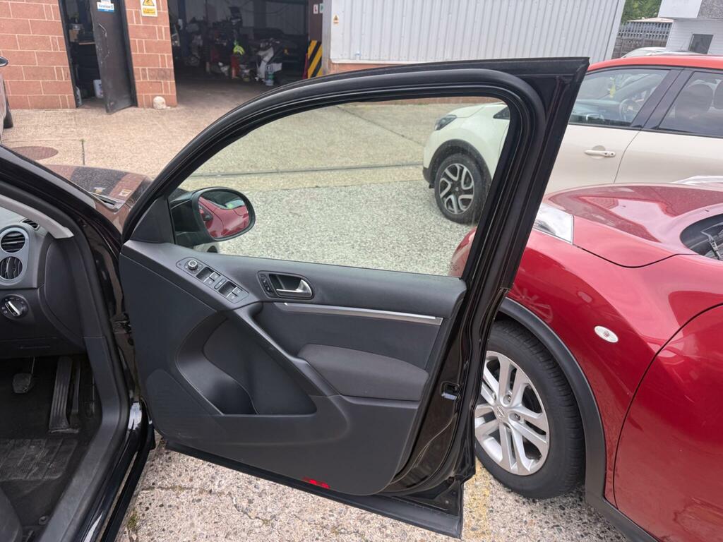 Volkswagen Tiguan Silver #26