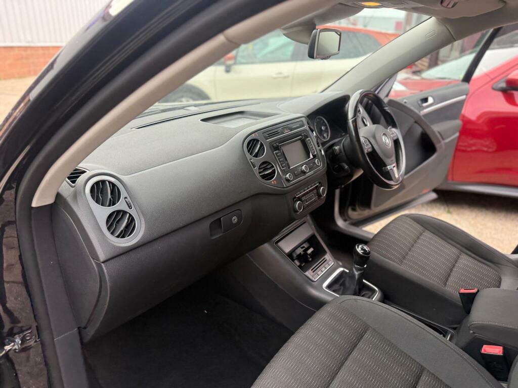 Volkswagen Tiguan Silver #18