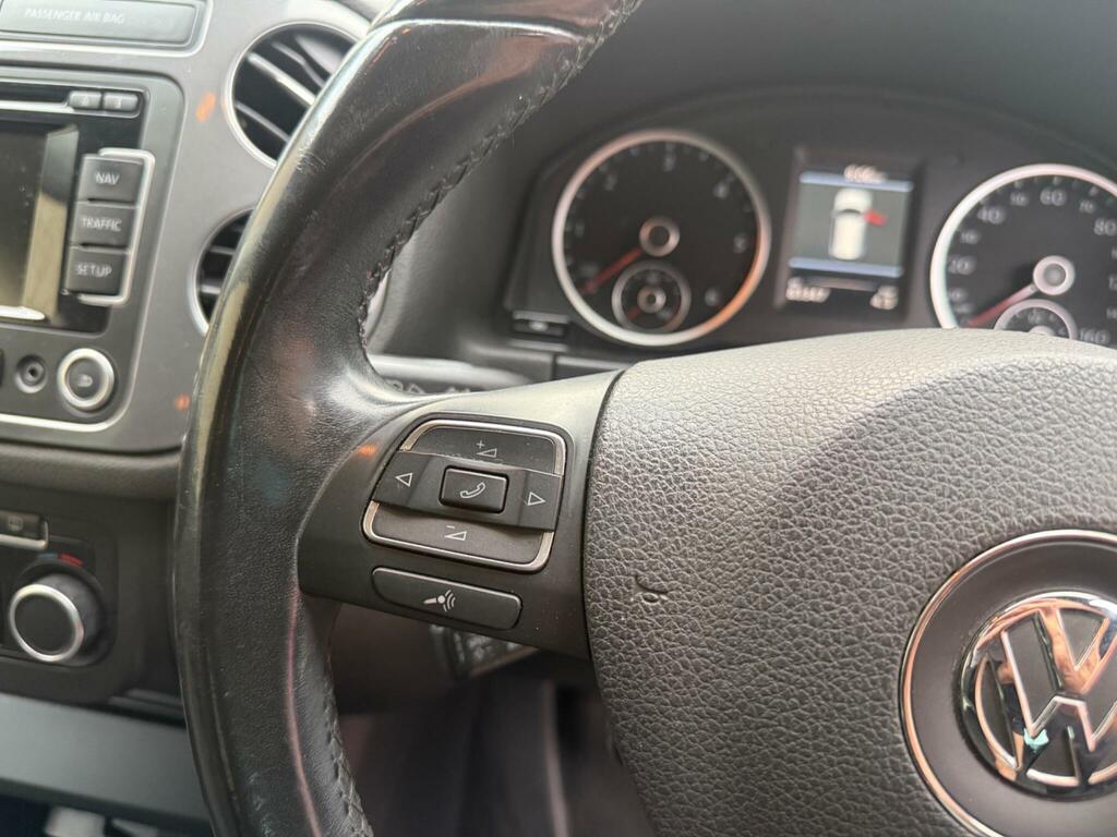 Volkswagen Tiguan Silver #25