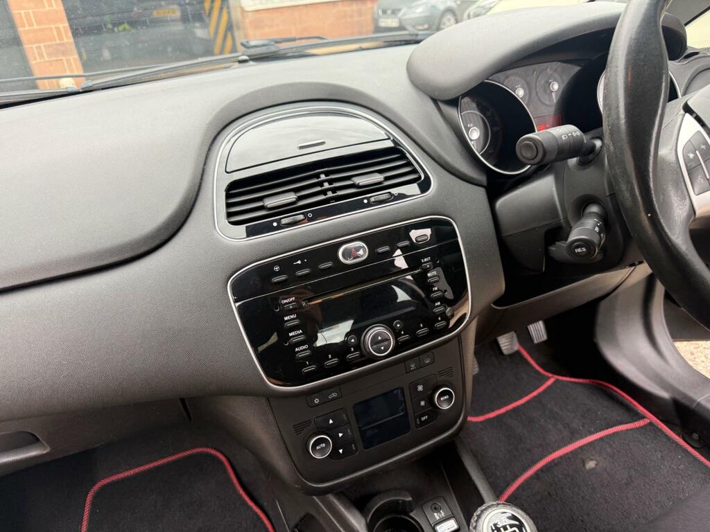 Fiat Punto Pop White #14