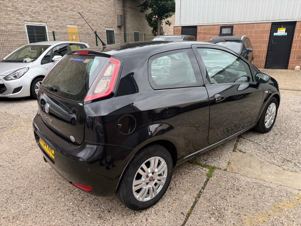 Fiat Punto Pop White #13